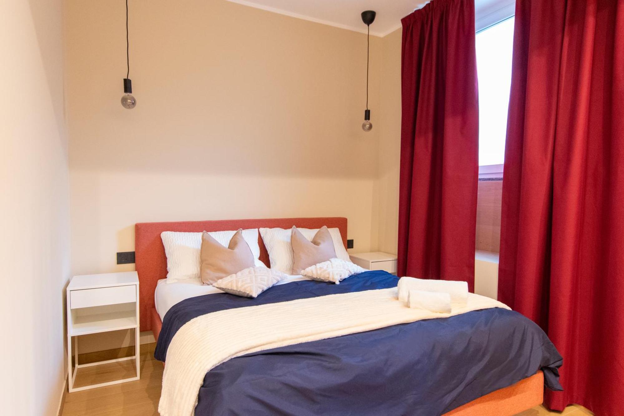 Appartement Ihost Luxury-free Parking- Plana 2 *